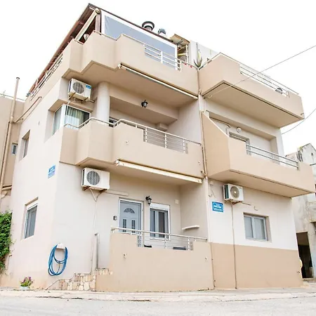 Elegant Near The Sea Apartman