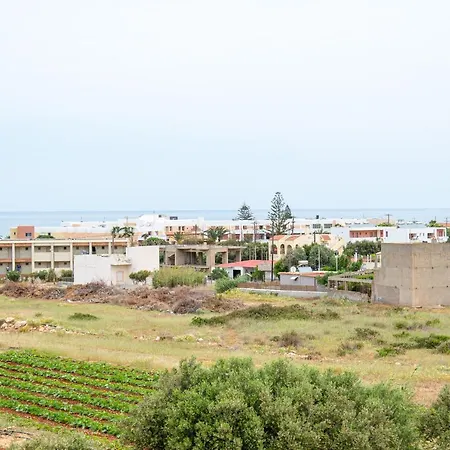 Elegant Near The Sea Apartman