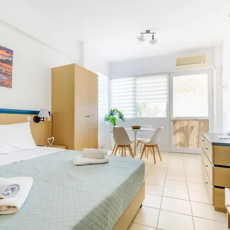 Apartman Elegant Near The Sea *