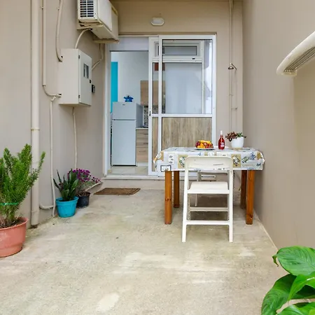 Apartman Elegant Near The Sea